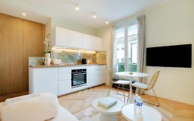 Suite Deluxe 1 By Les Maisons De Charloc Homes