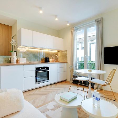 Suite Deluxe 1 By Les Maisons De Charloc Homes Boulogne-Billancourt Extérieur photo