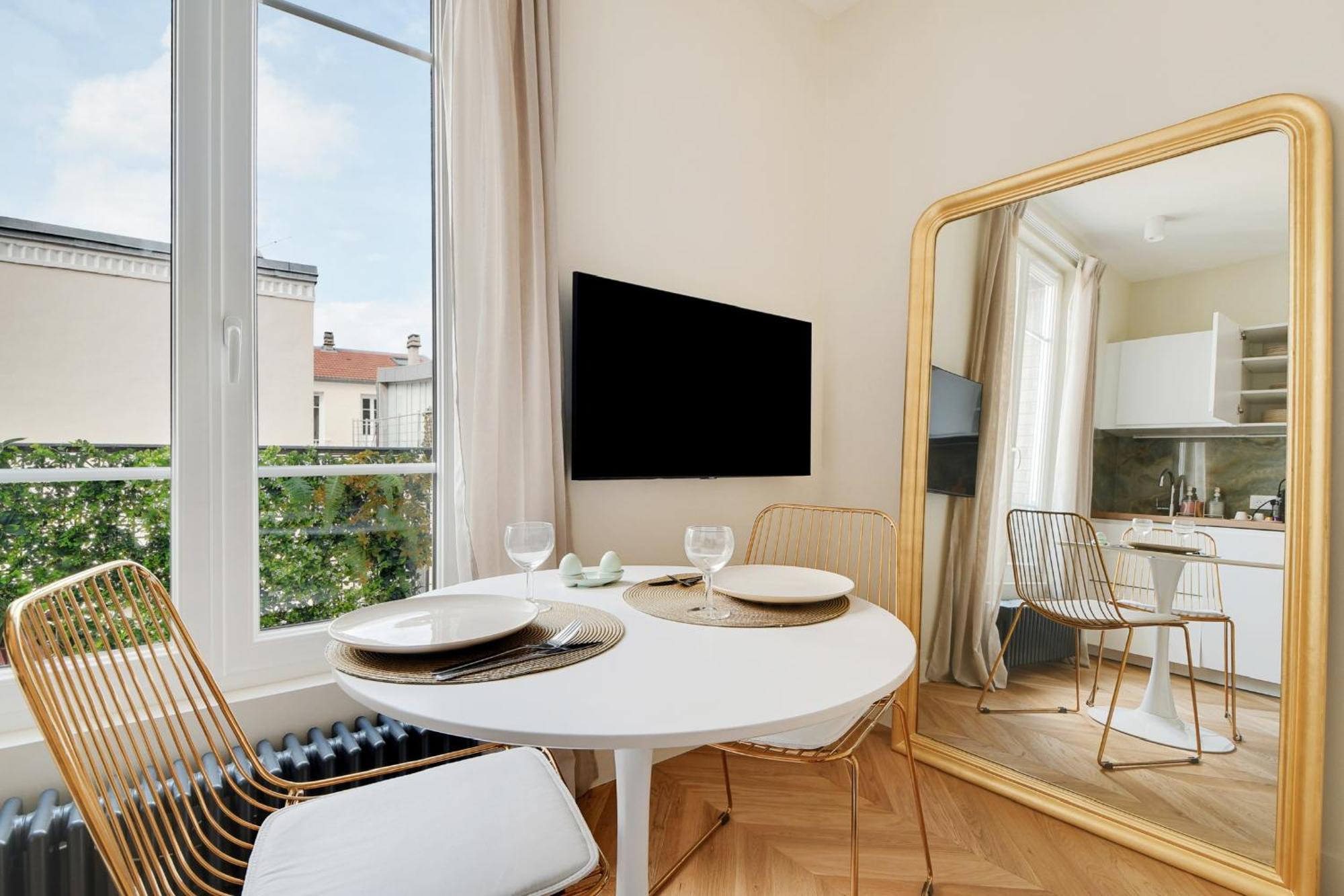 Suite Deluxe 1 By Les Maisons De Charloc Homes Boulogne-Billancourt Extérieur photo
